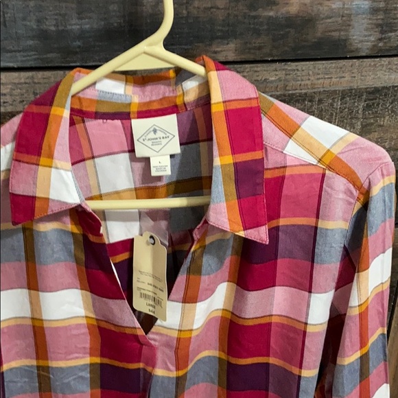 Top - Picture 2 of 2